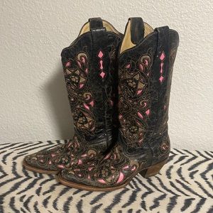 Corral cowgirl boots black with pink inlay